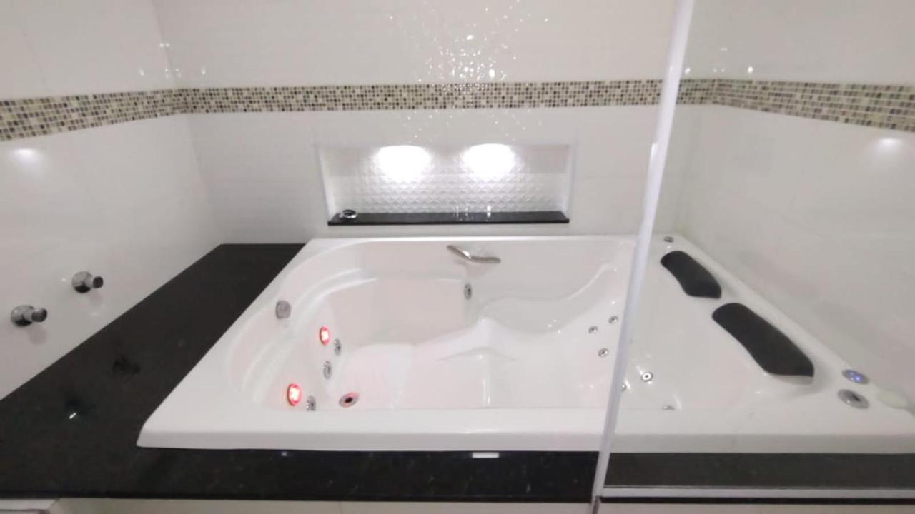 Casa Em Condominio Fechado - Thermas Hot World Aguas de Lindoia Luaran gambar